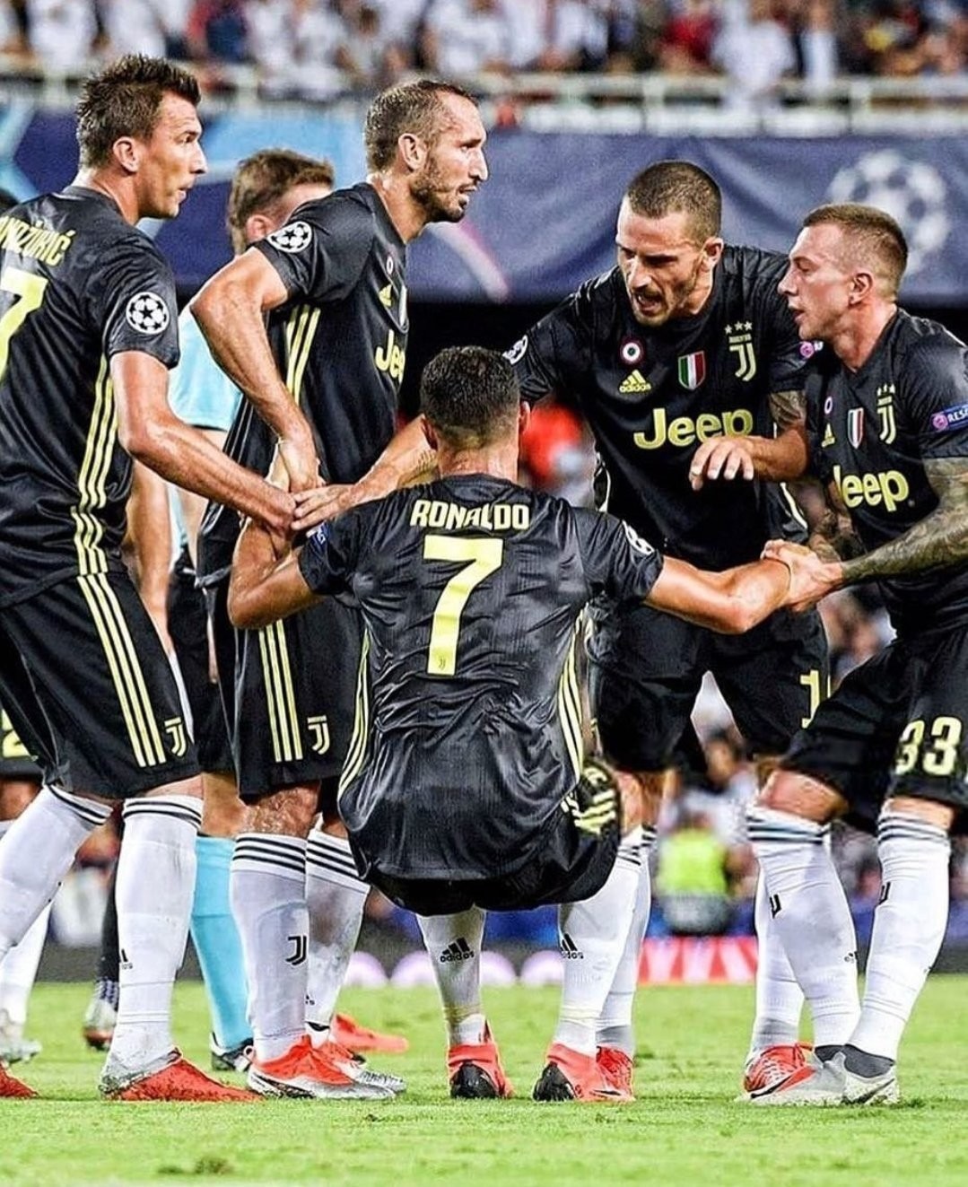 Juventus FC 18-19 Tercera 4