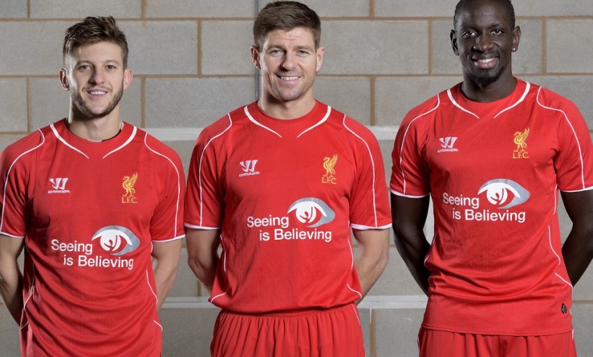 Primera equipación de LiverpoolFC 14-15
