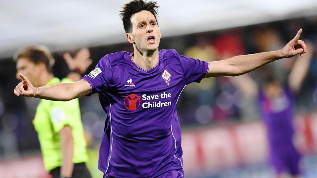 Primera equipación de Fiorentina 15-16