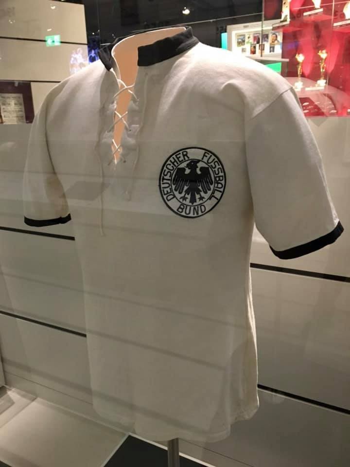 Primera equipación de Alemania 1954