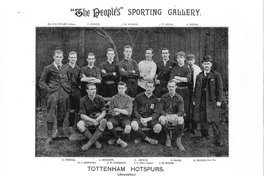 Primera equipación de Tottenham 1882-83