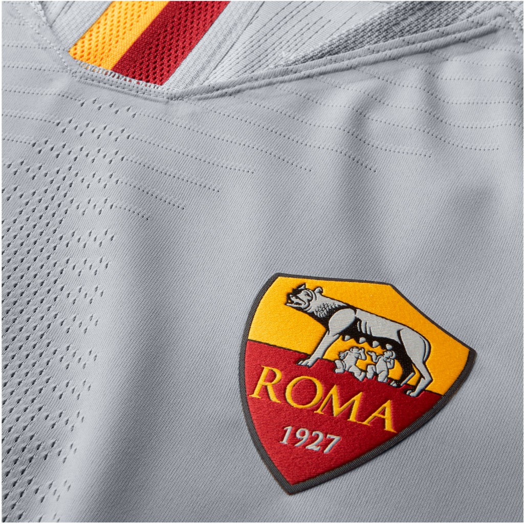 AS Roma 18-19 Visitante 4