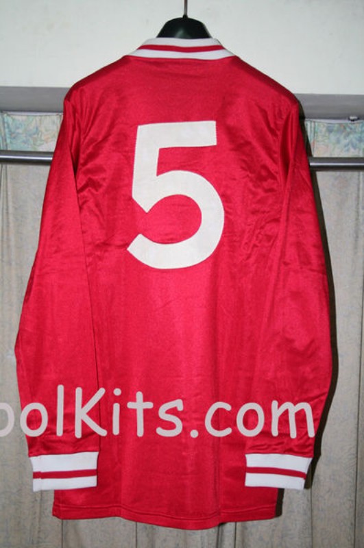 Liverpool FC 84-85 Local 2