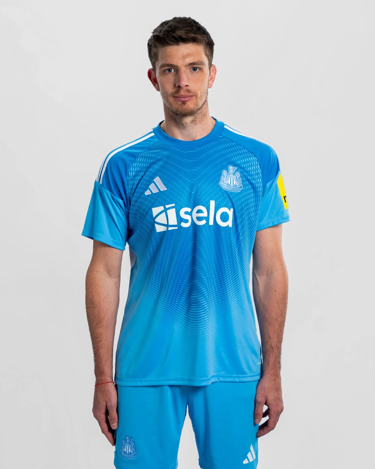 Newcastle United 25-26 Portero 2
