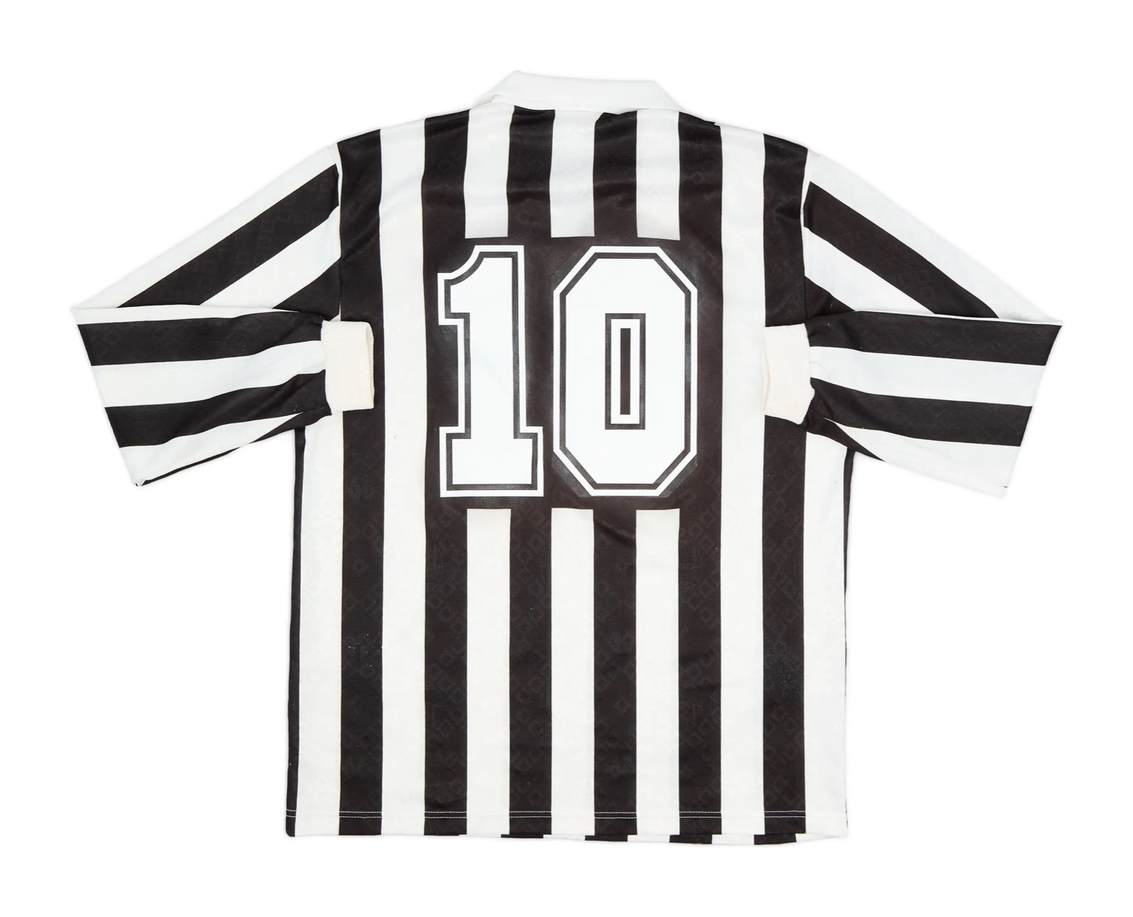 Juventus FC 90-91 Local 4
