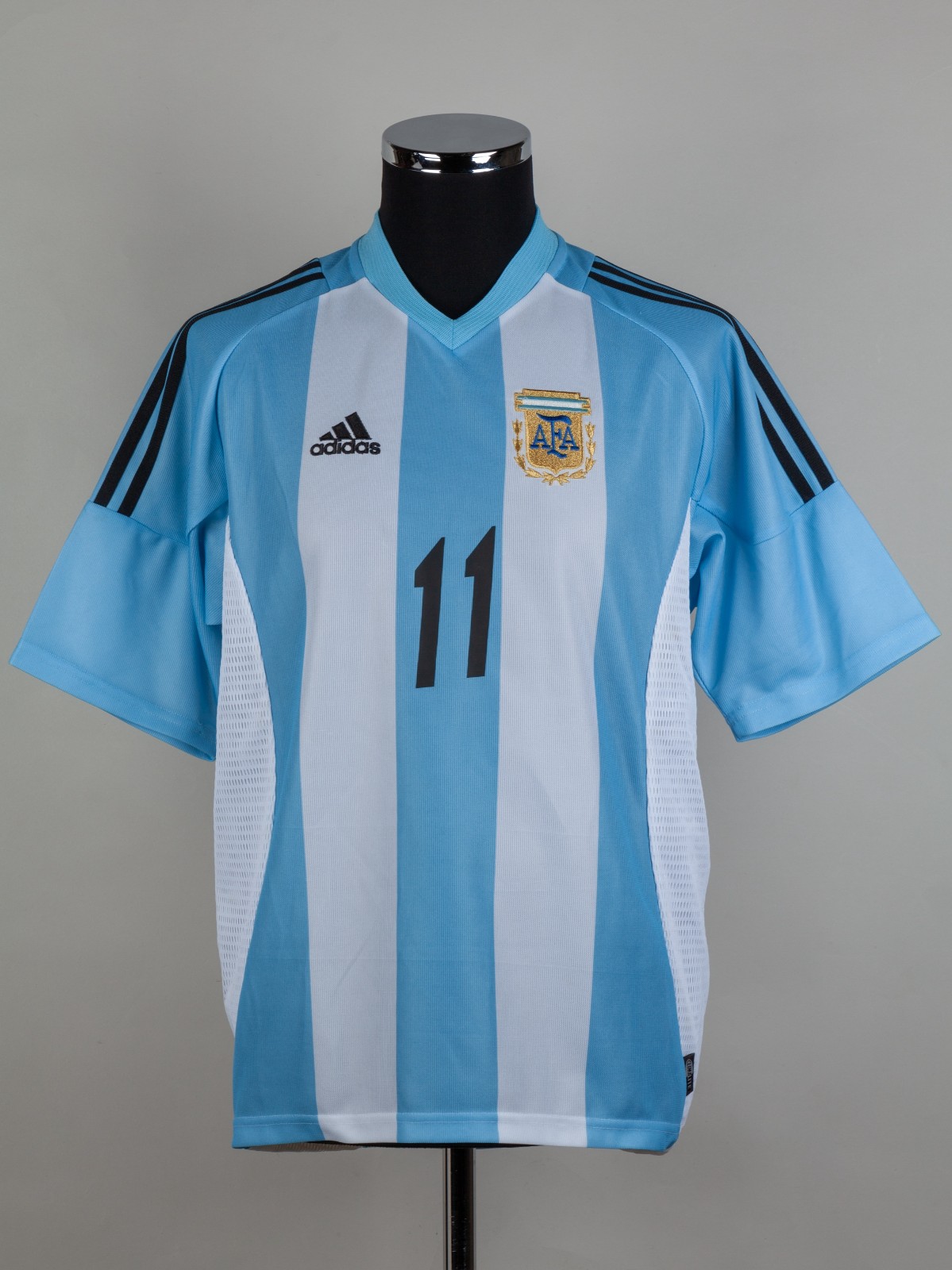 Equipación Local de Argentina 2002