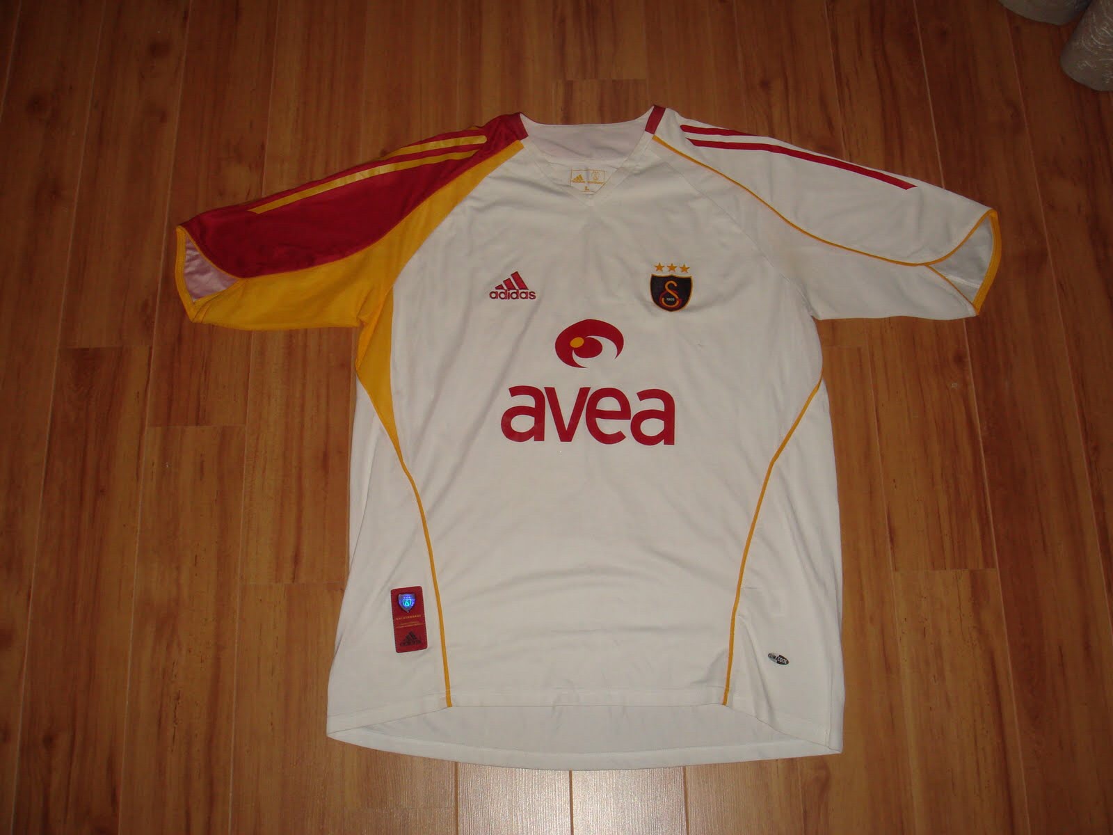 Galatasaray 05-06 Visitante 3