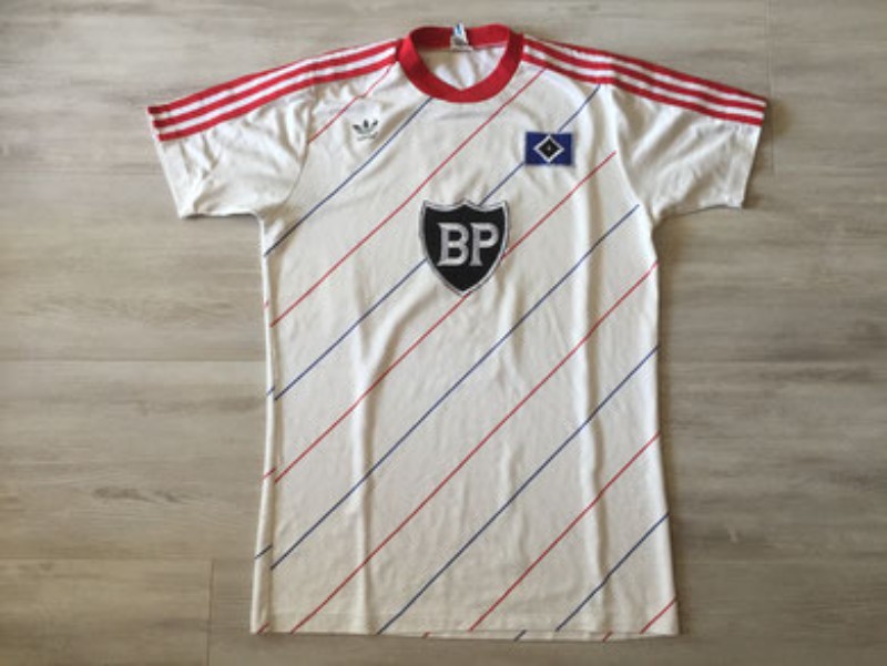 Primera equipación de Hamburgo 84-85