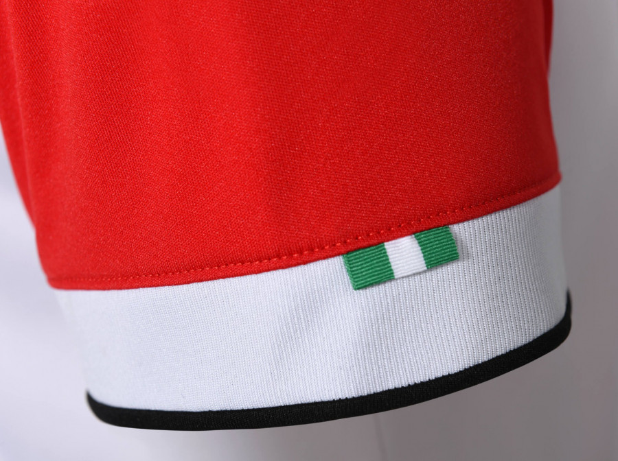 Feyenoord 21-22 Local 4