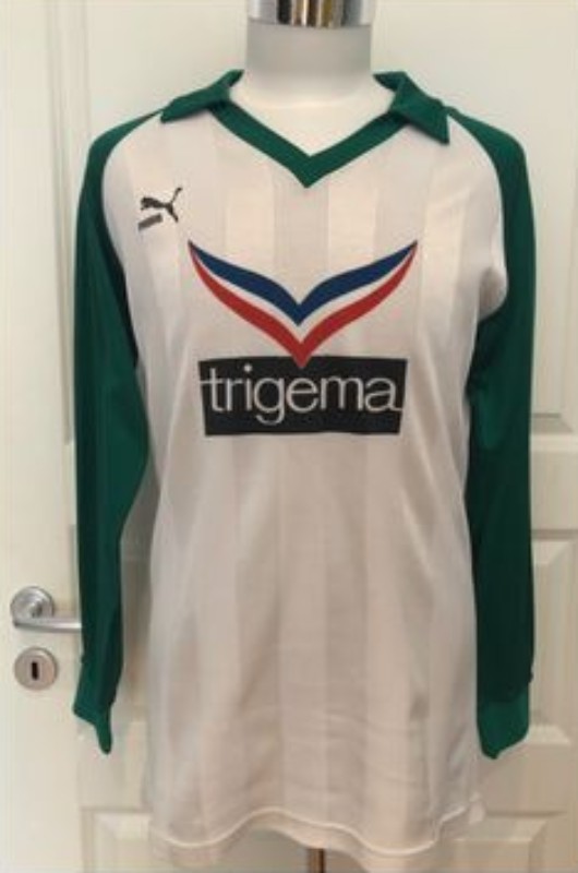 Primera equipación de Werder Bremen 85-86