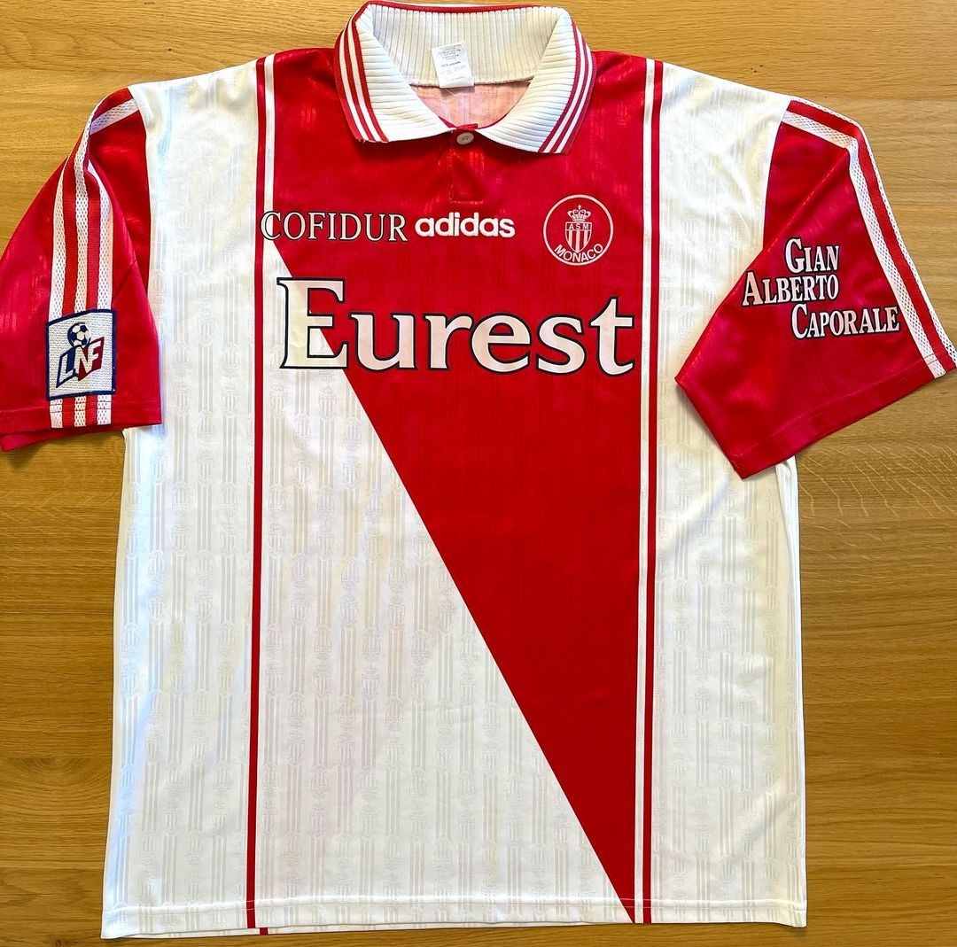 Primera equipación de Monaco 97-98