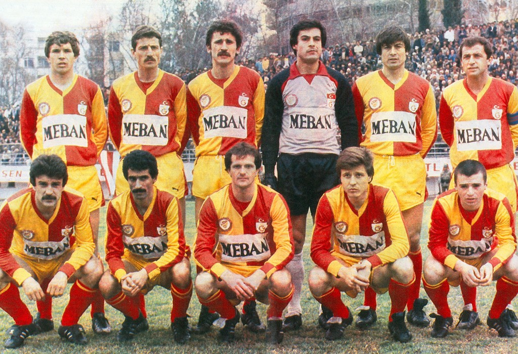 Galatasaray 82-83 Local 2