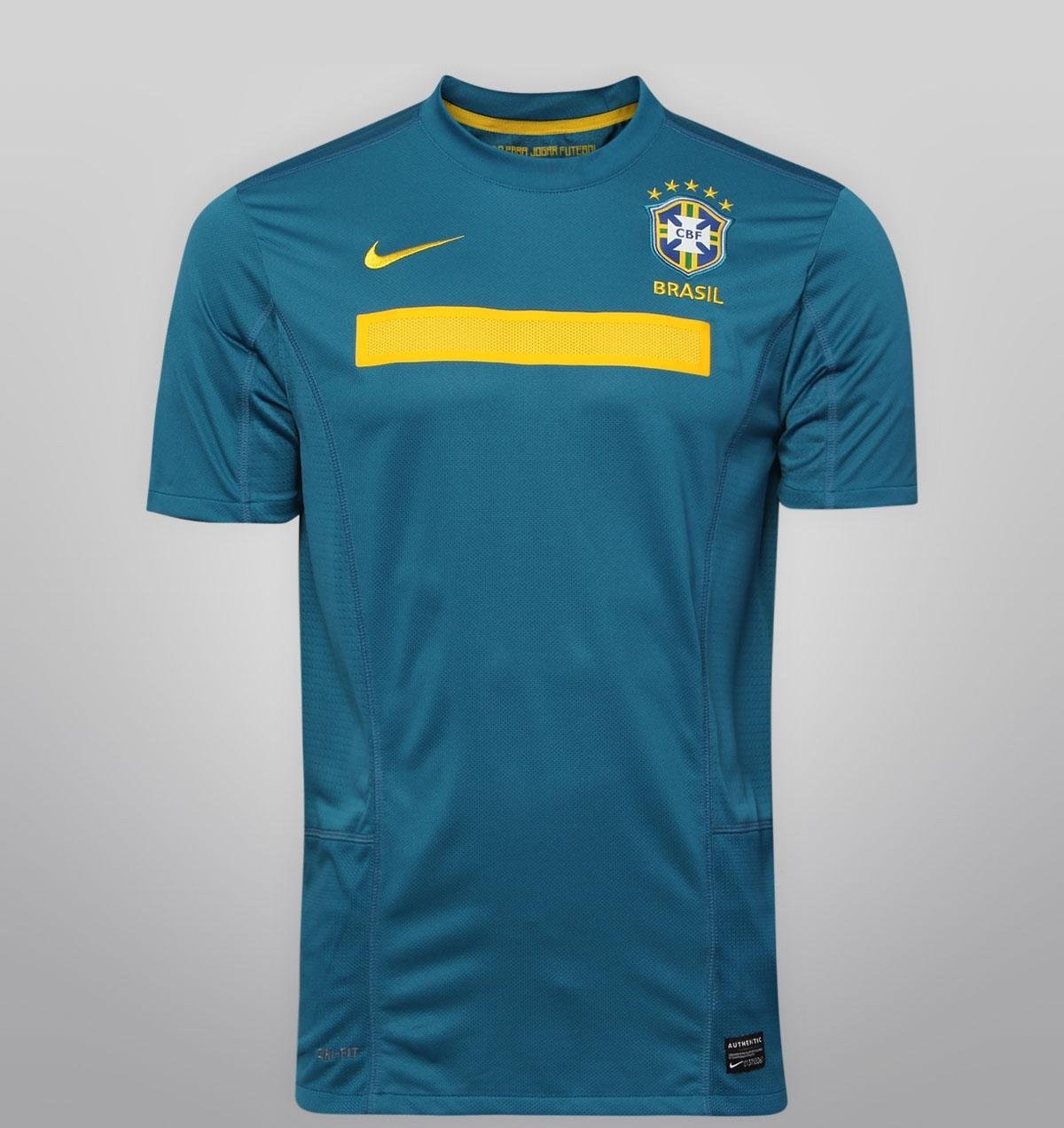 Segunda equipación de Brasil 2011