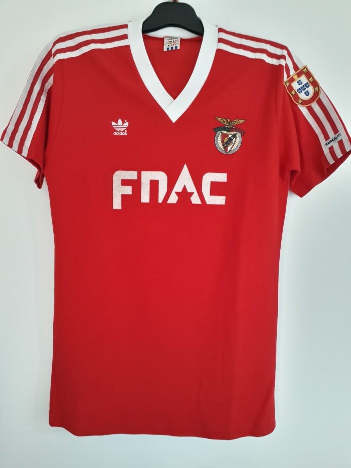 Primera equipación de Benfica 87-88