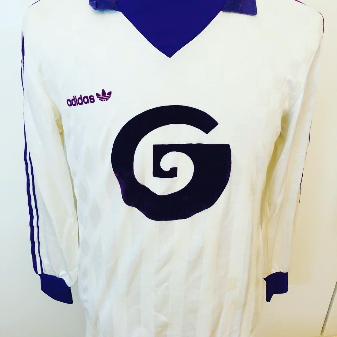 Segunda equipación de Anderlecht 83-84
