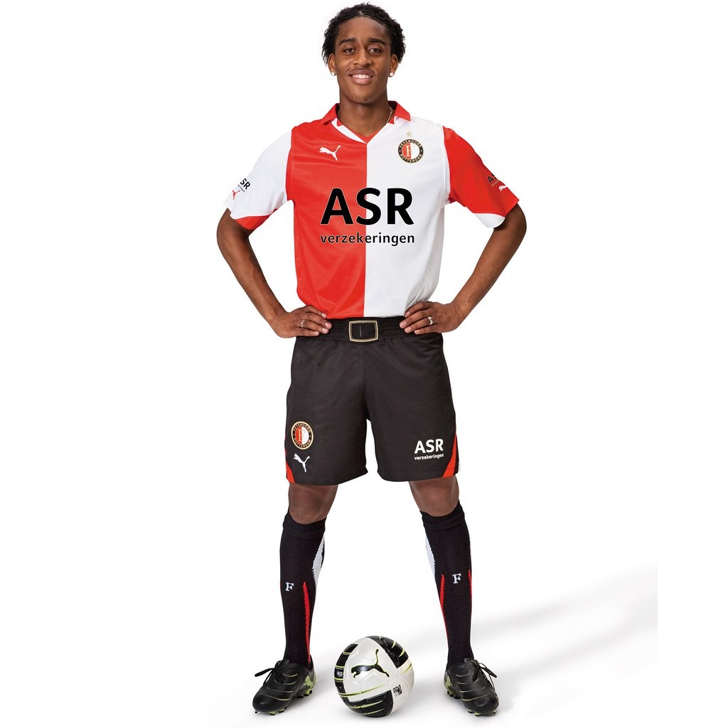 Feyenoord 10-11 Local 2