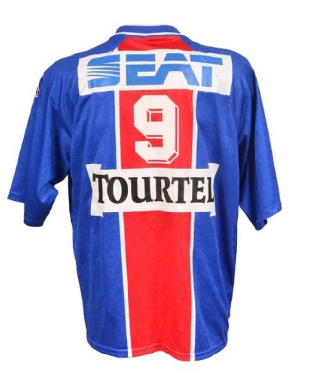 Paris Saint-Germain 94-95 Local 2