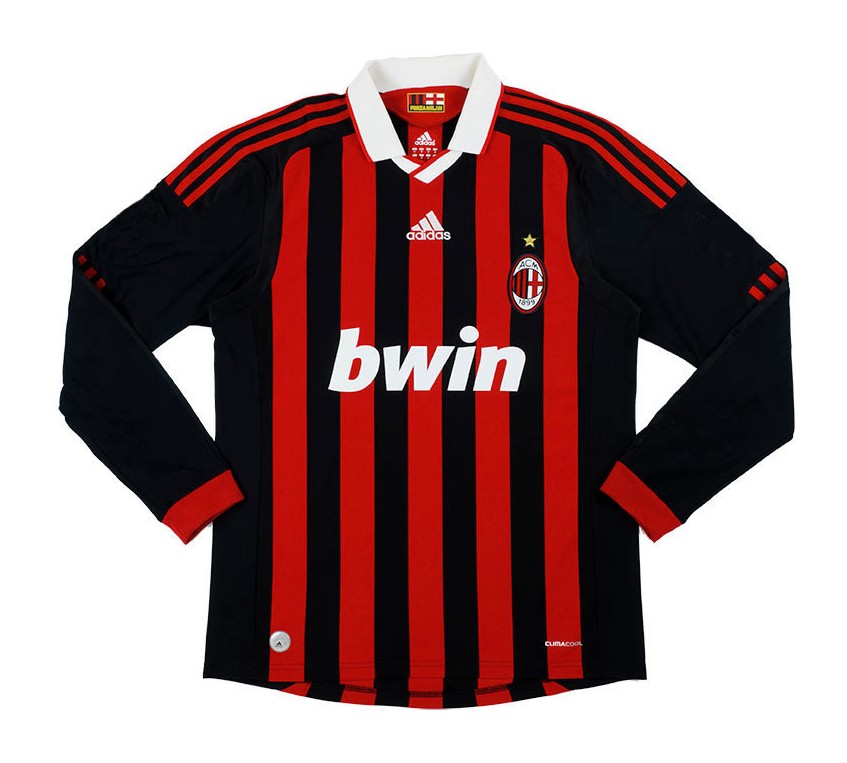 Primera equipación de Milan 09-10