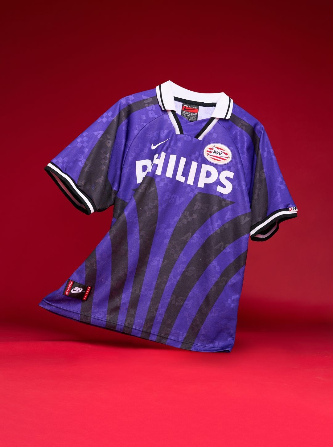 PSV 96-97 Visitante 3