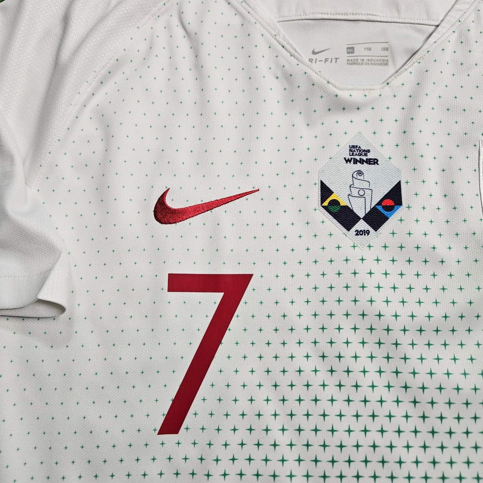 Segunda equipación de Portugal 2019