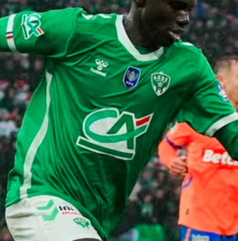 Equipación especial de Saint-Étienne 24-25