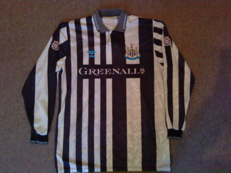 Newcastle United 90-91 Local 2
