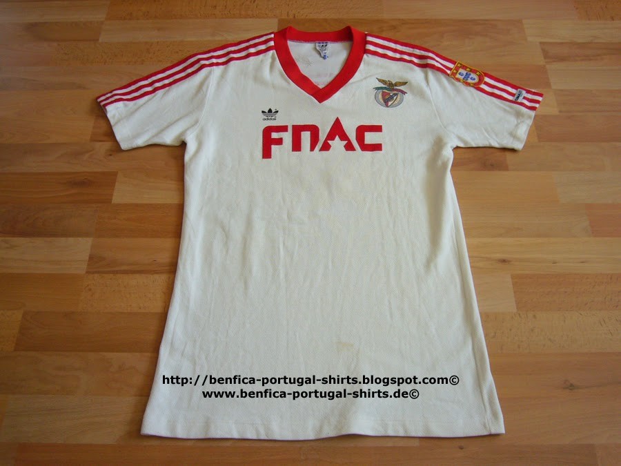Segunda equipación de Benfica 88-89