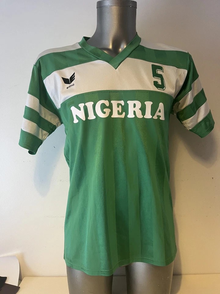 Primera equipación de Nigeria 1988