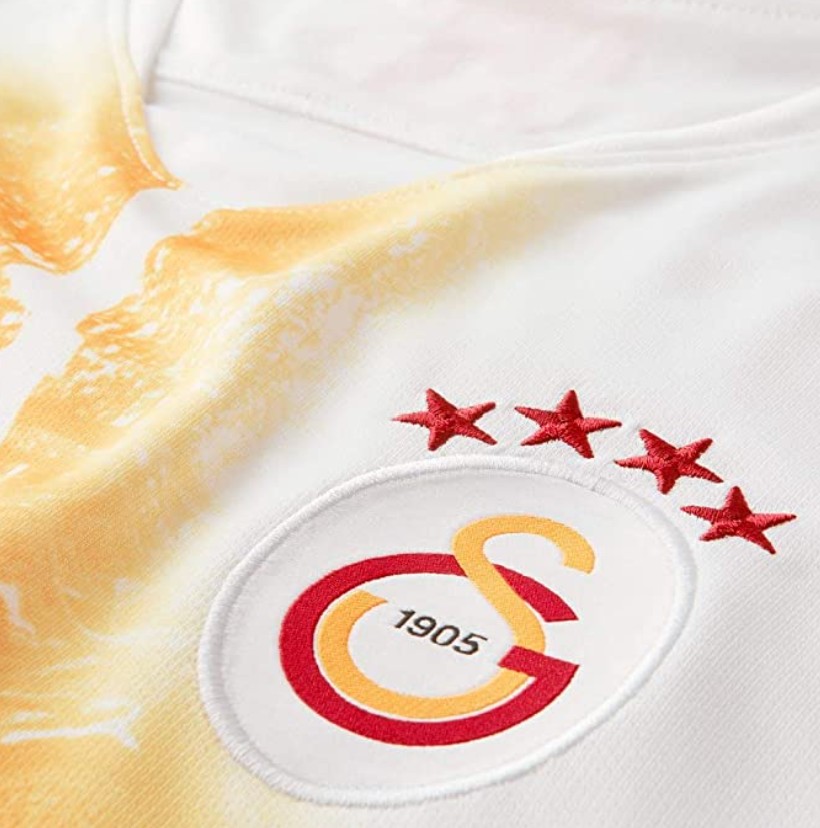 Galatasaray 18-19 Tercera 3