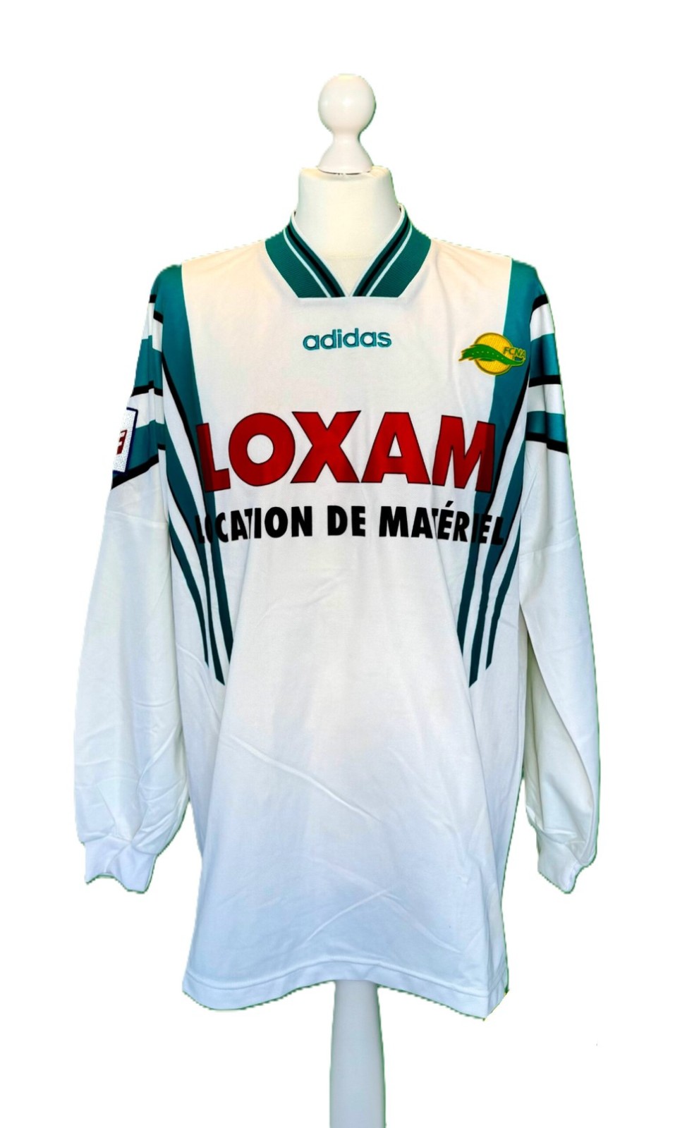 Segunda equipación de Nantes 98-99