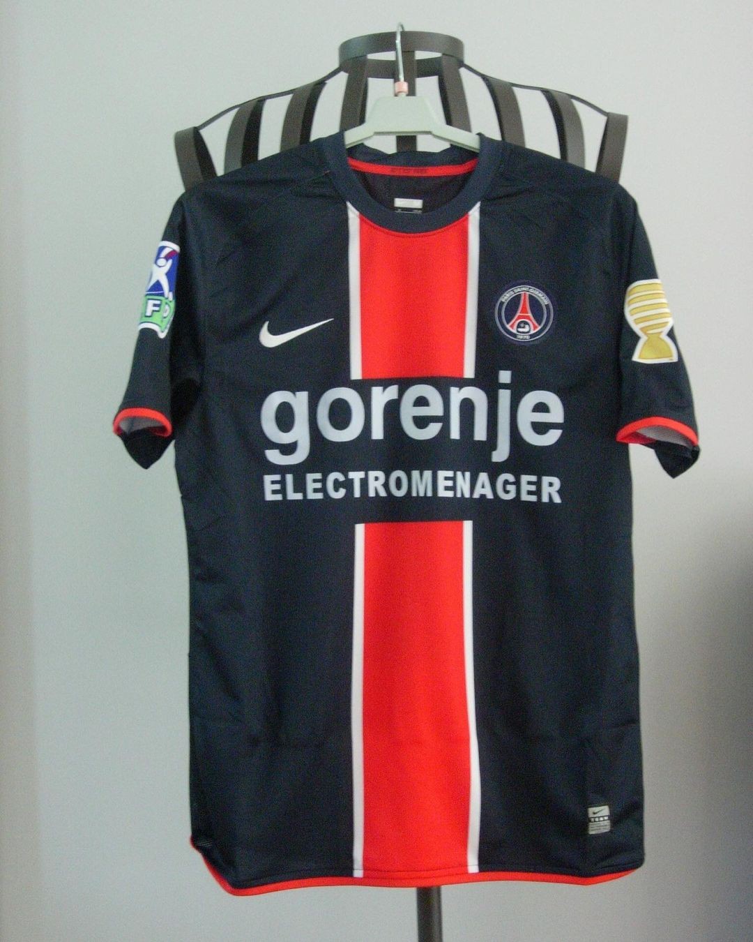 Primera equipación de Paris Saint-Germain 08-09