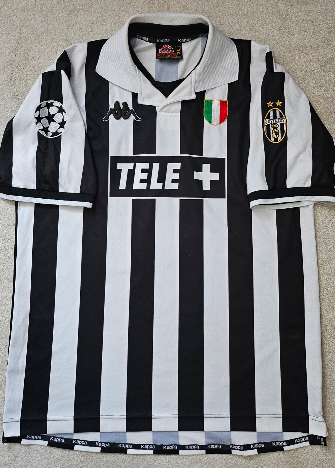 Equipación especial de Juventus 98-99