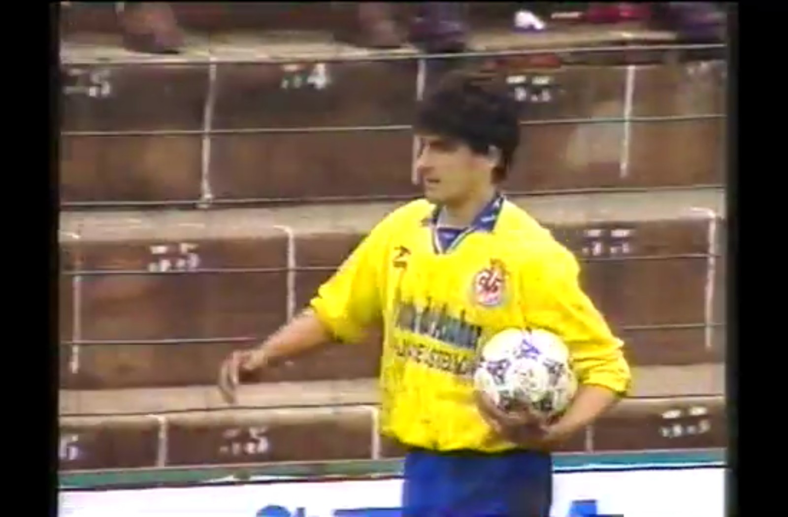 Primera equipación de Villarreal 95-96