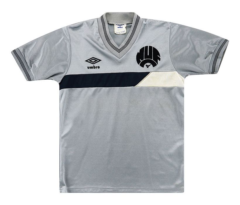 Newcastle United 85-86 Visitante