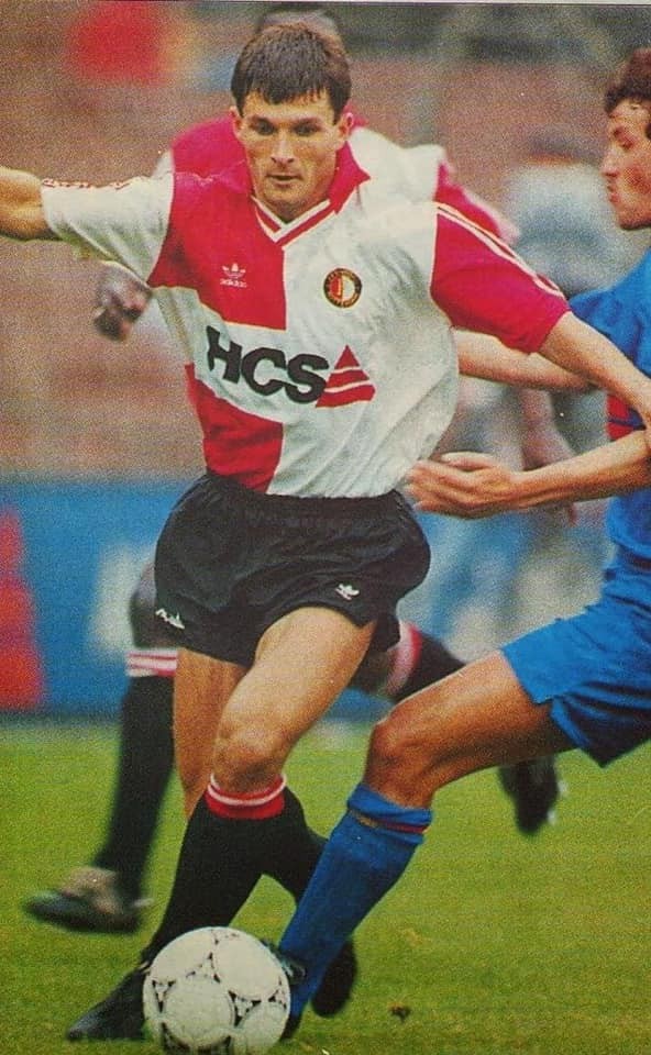 Feyenoord 90-91 Local 4
