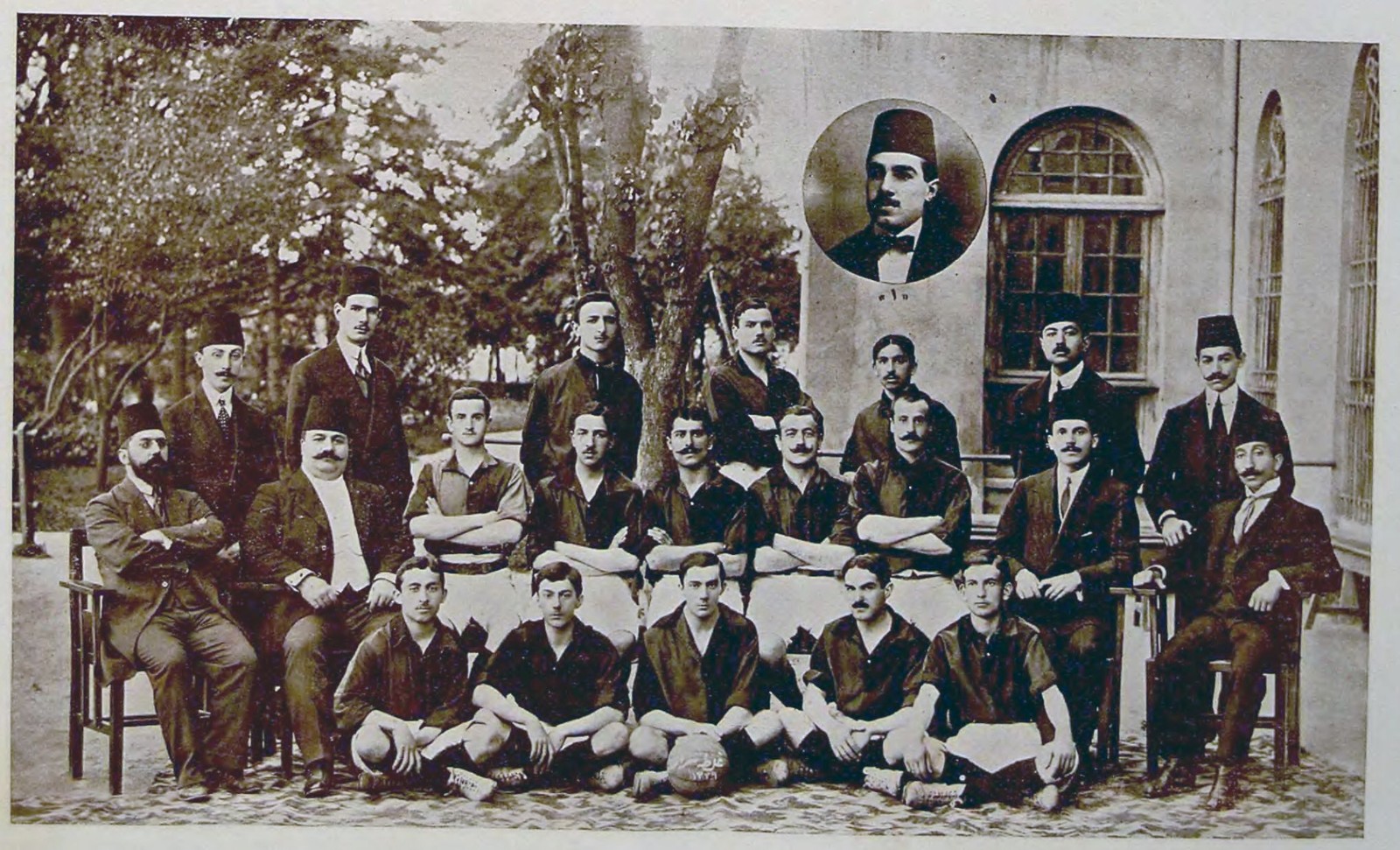 Primera equipación de Galatasaray 1913-14