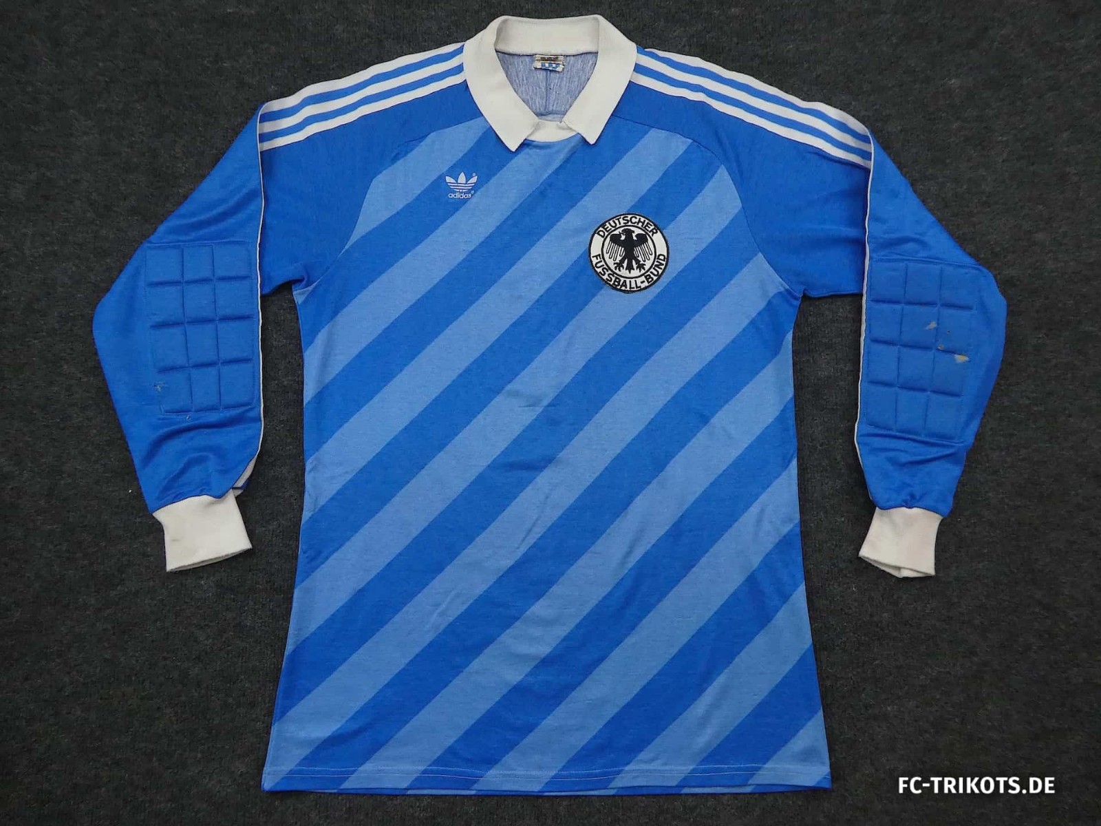 Equipación de portero de Alemania 1984