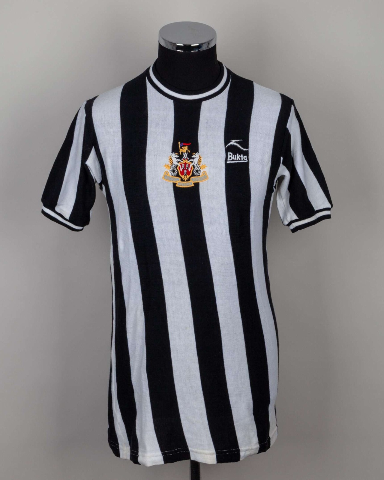 Equipación especial de Newcastle 73-74