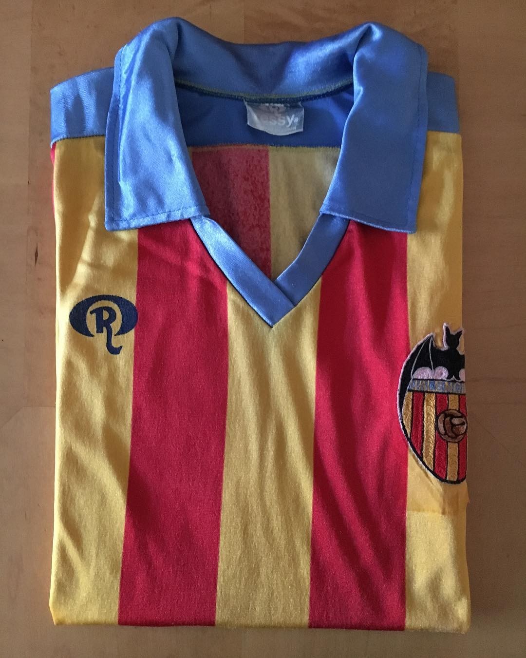 Segunda equipación de Valencia 81-82