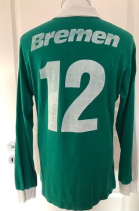 Primera equipación de Werder Bremen 82-83