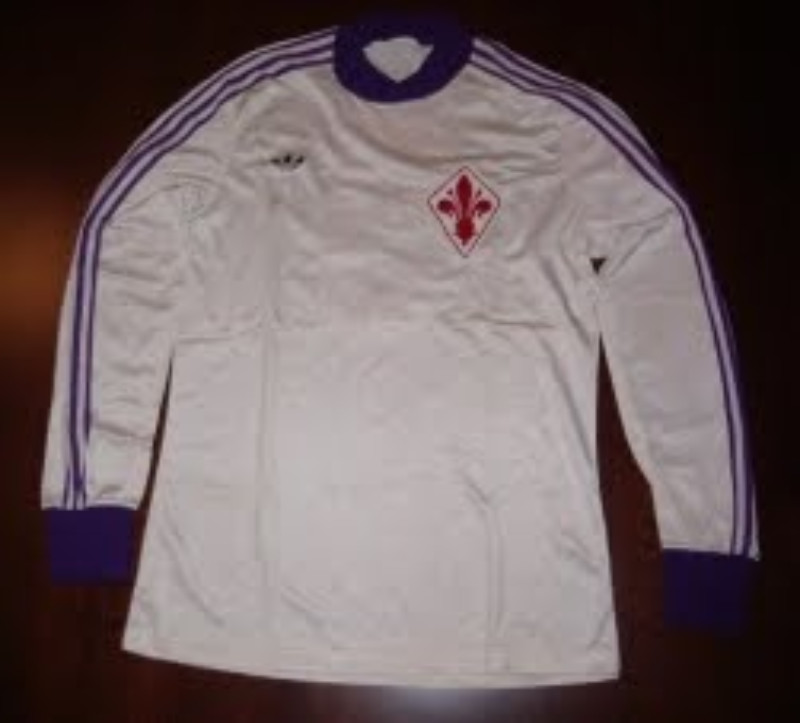 Segunda equipación de Fiorentina 80-81
