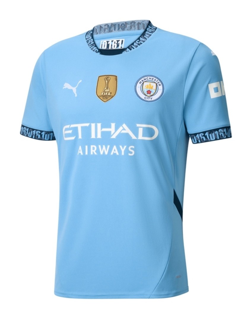 Primera equipación de Man City 24-25