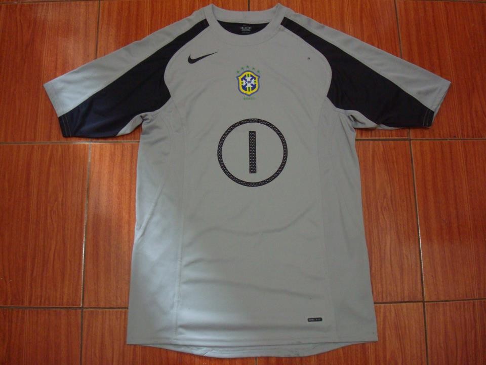 Equipación de portero de Brasil 2004