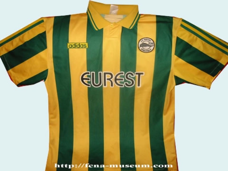 Primera equipación de Nantes 95-96