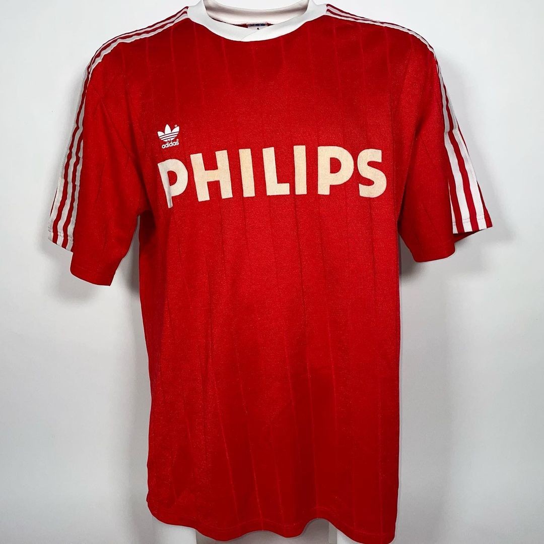 Primera equipación de PSV 88-89