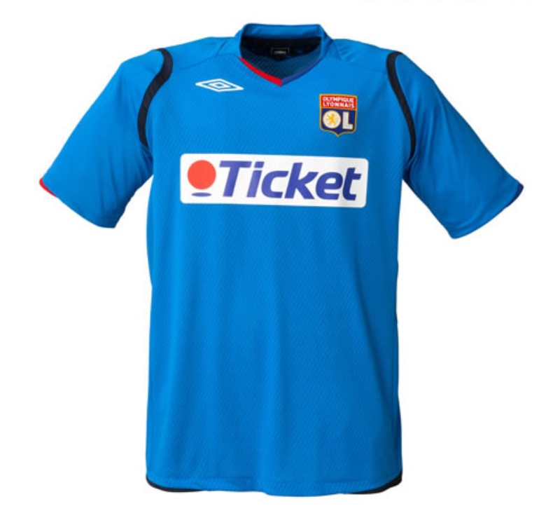 Olympique Lyonnais 08-09 Visitante 3