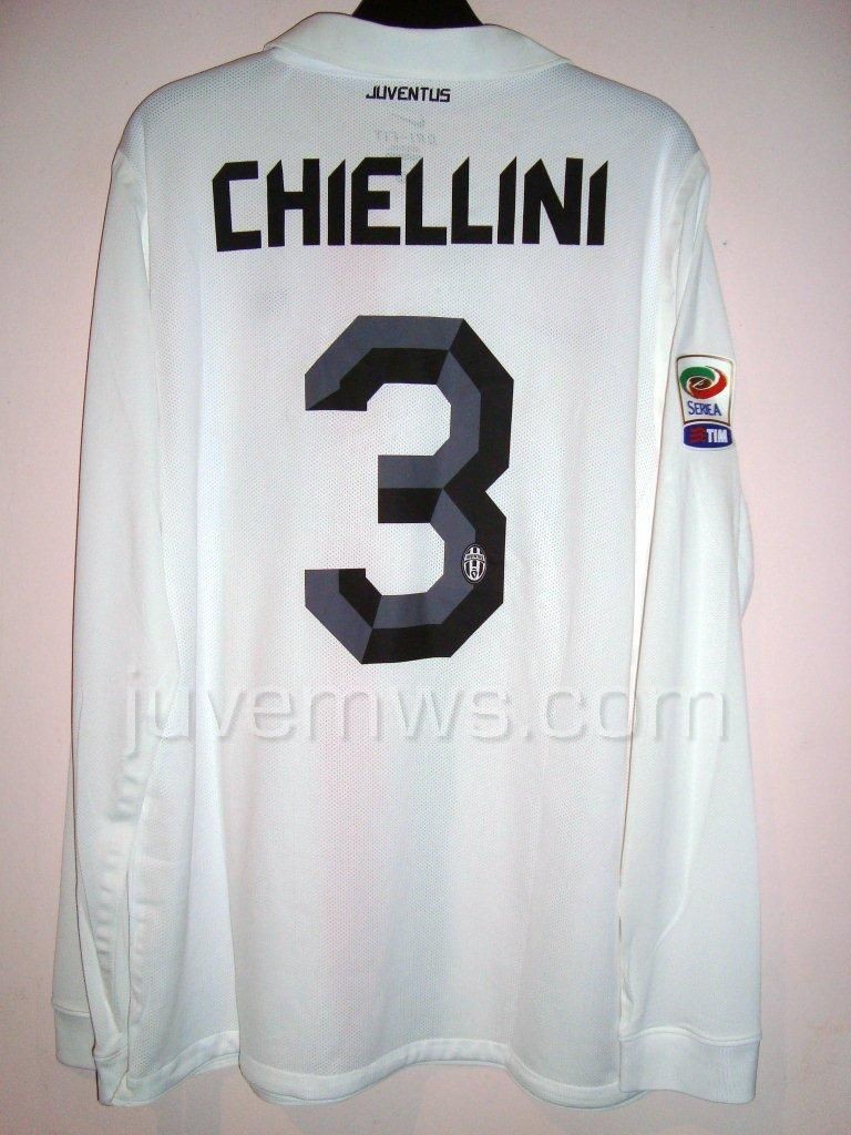 Juventus FC 10-11 Visitante 2