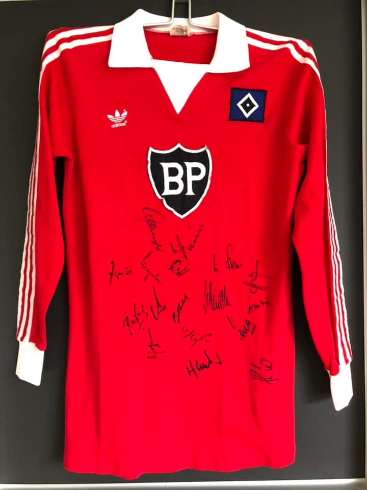 Segunda equipación de Hamburgo 80-81
