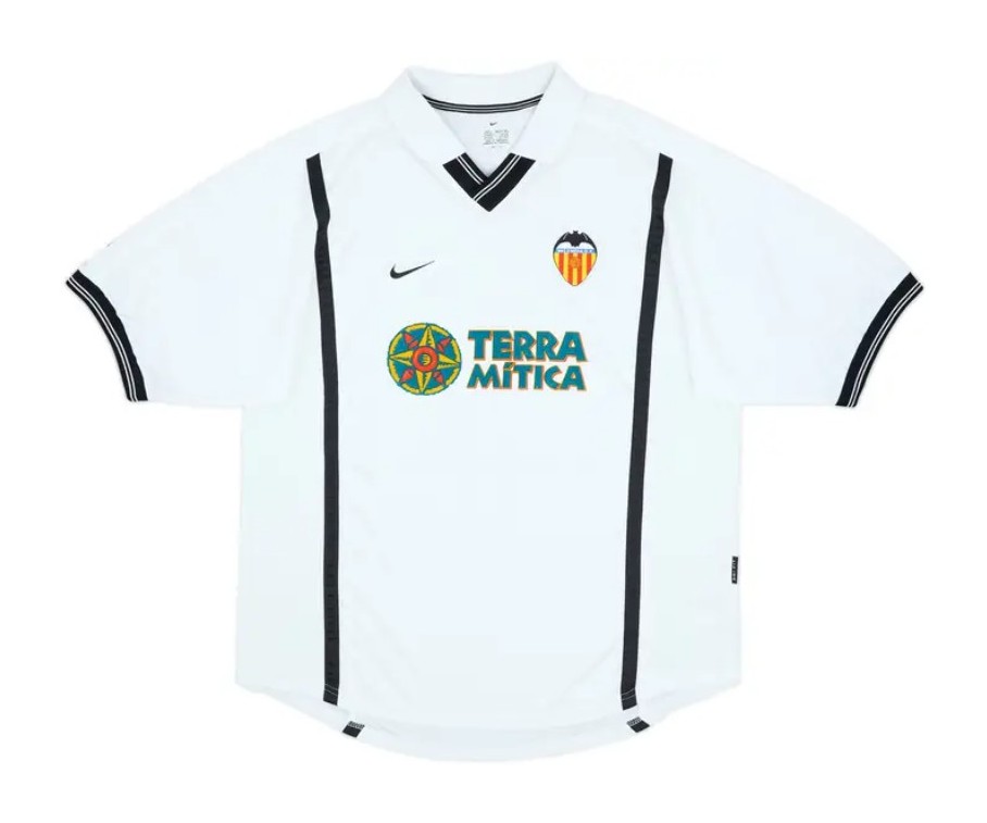 Primera equipación de Valencia 00-01
