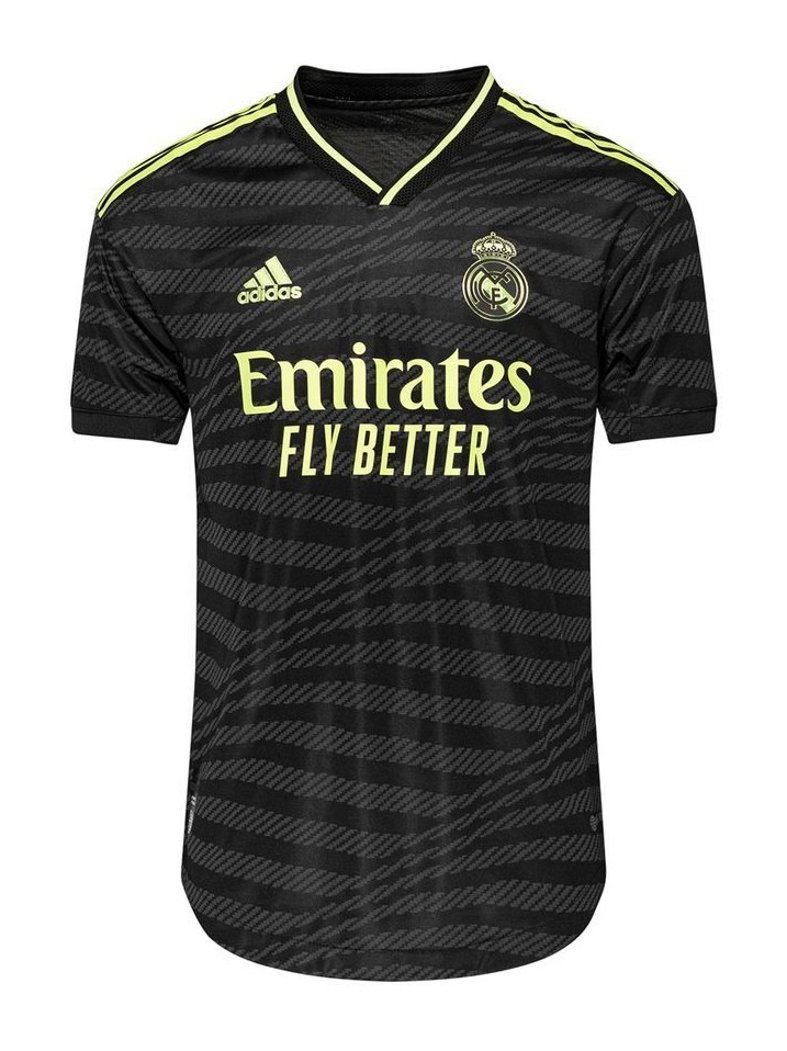 Tercera equipación de Real Madrid 22-23